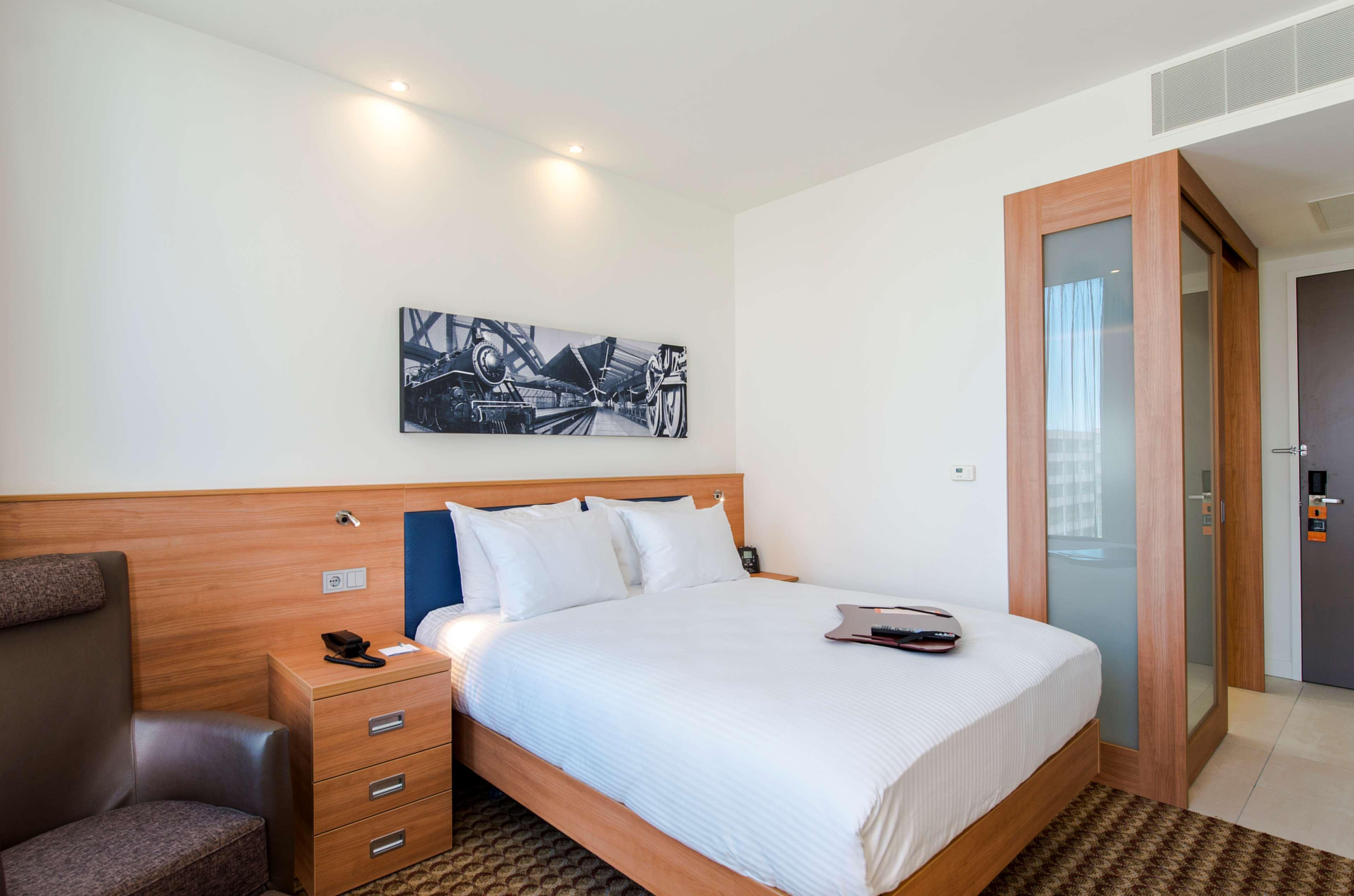 แฮมป์ตัน โฮเทล บาย ฮิลตัน อัมสเตอร์ดัม อารีน่า Hotel ภายนอก รูปภาพ
