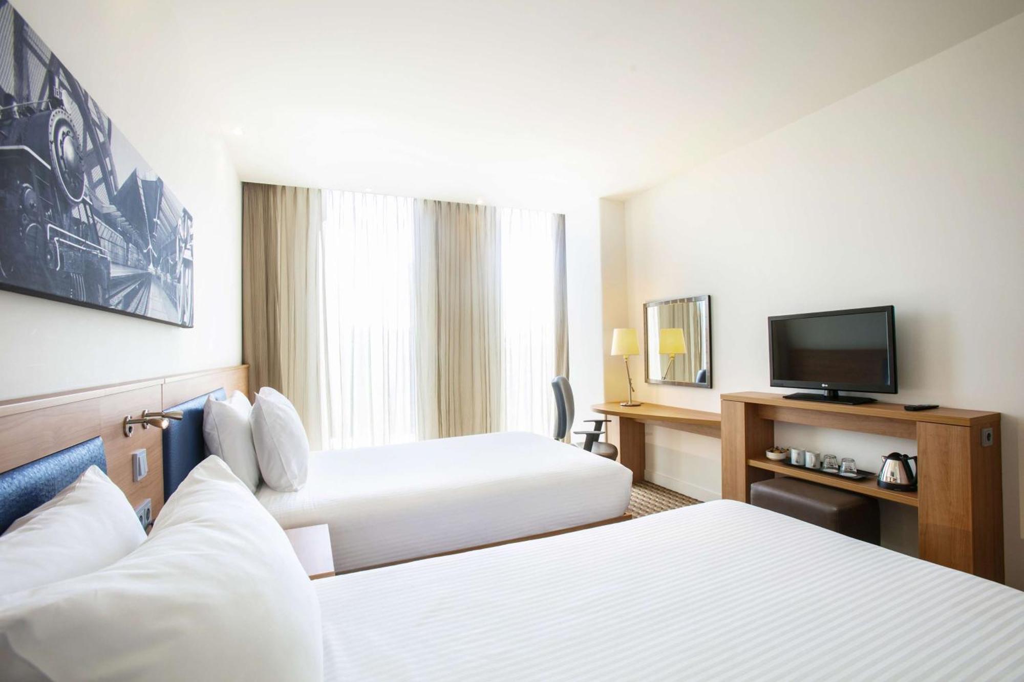 แฮมป์ตัน โฮเทล บาย ฮิลตัน อัมสเตอร์ดัม อารีน่า Hotel ภายนอก รูปภาพ