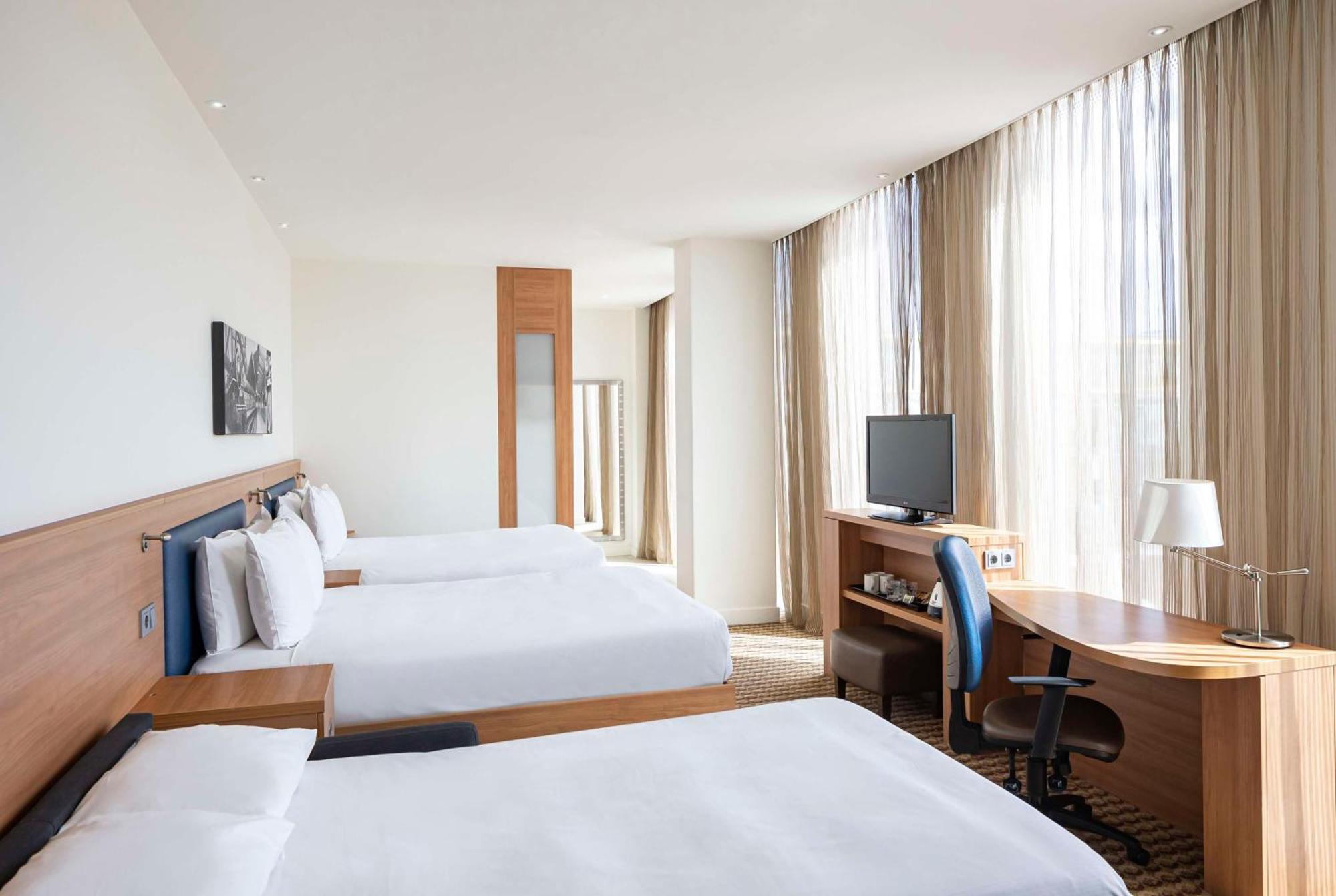 แฮมป์ตัน โฮเทล บาย ฮิลตัน อัมสเตอร์ดัม อารีน่า Hotel ภายนอก รูปภาพ